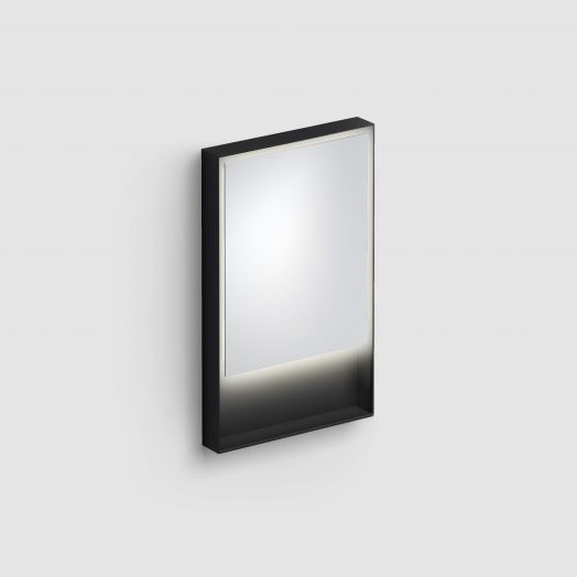 Spiegel-LED-verlichting-met-ophangsysteem-planchet-rechthoekig-50cm-80cm-zwart-toilet-badkamer-luxe-sanitair-Flat-clou-CL080805021