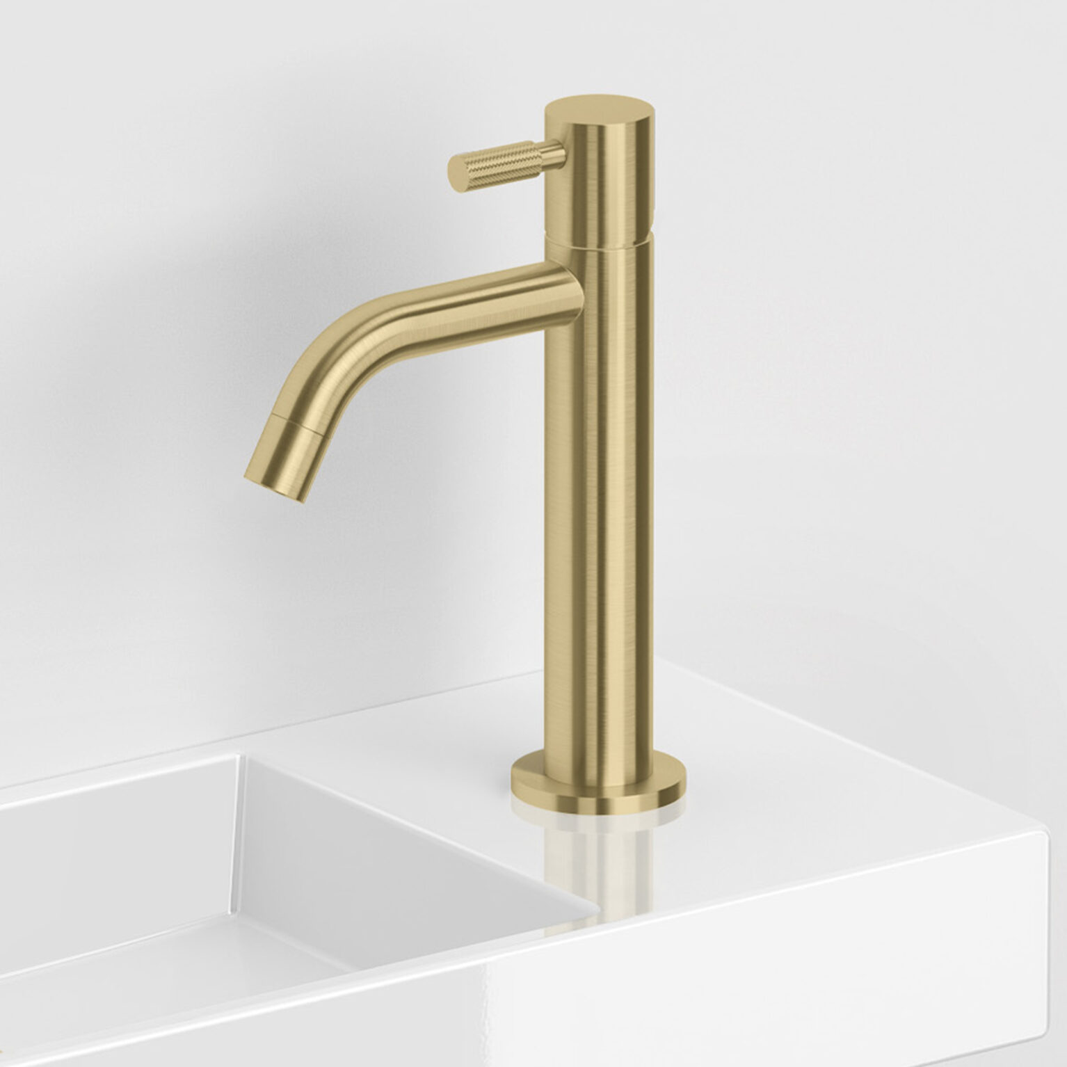 fontein-toilet-badkamer-luxe-sanitair-Xo-clou-CL061401382-goud-pvd-geborsteld-staande-kraan-koudwaterkraan 